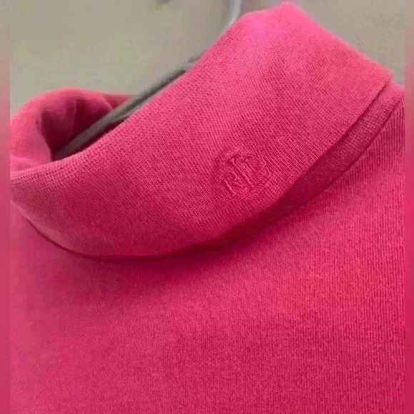 Pretty in pink Lauren Ralph Lauren long sleeve top embroidered neckline size M - Picture 2 of 3